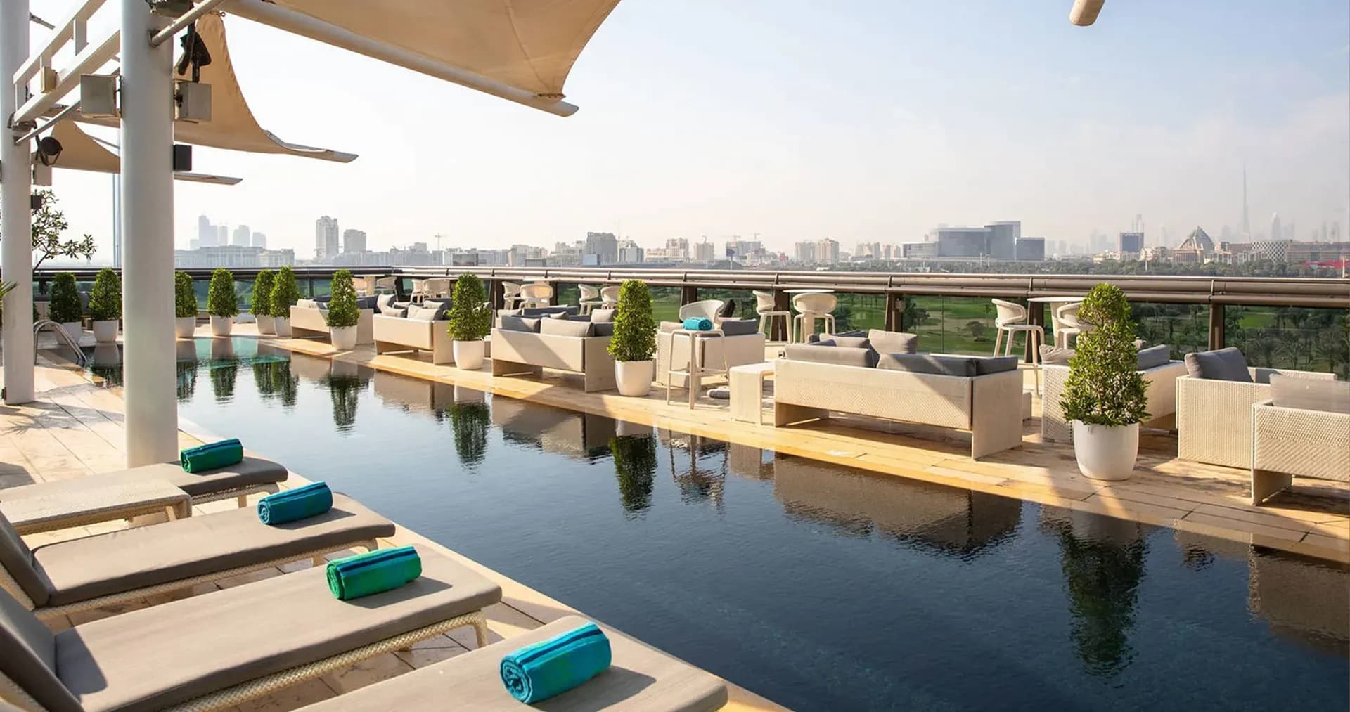 Th8 Palm Dubai Beach Resort, Vignette Collection